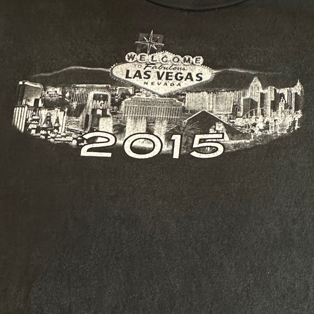 Las Vegas 2015 Graphic T-Shirt Mens XL Black Souvenir Tee Distressed - Picture 6 of 8